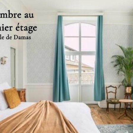 Mercier De Montigny - Les Chambres Du Beffroi - Spa Et Massage Fougeres Bagian luar foto
