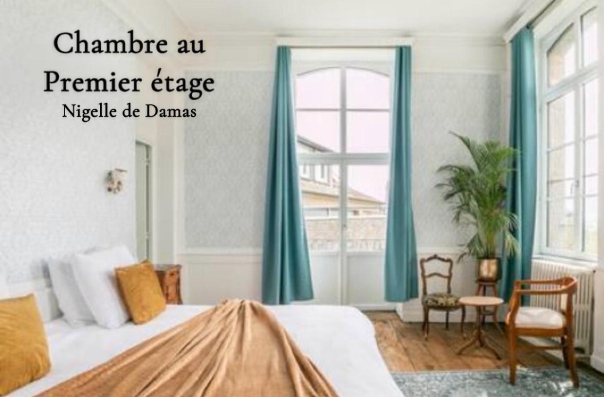 Mercier De Montigny - Les Chambres Du Beffroi - Spa Et Massage Fougeres Bagian luar foto